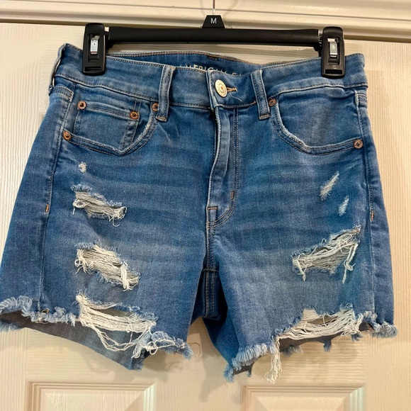 American Eagle next level stretch Distressed Midi shorts sz 6 - Picture 1 of 8